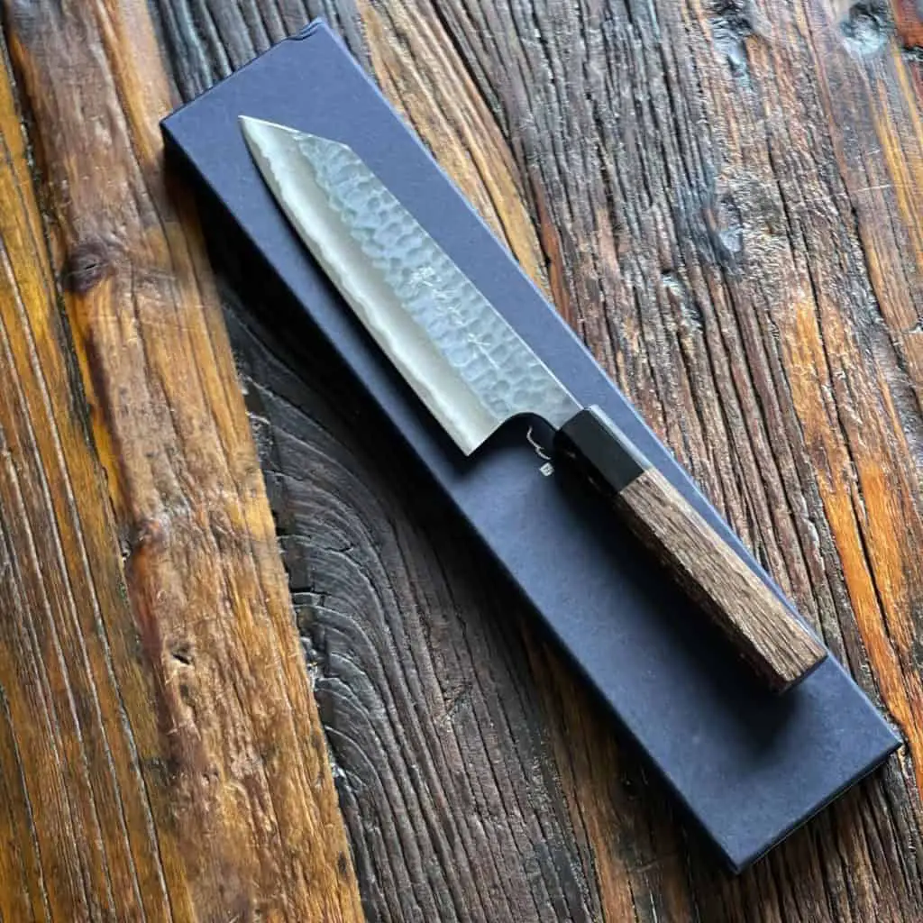 Bunka knife can be used for chopping vegetables