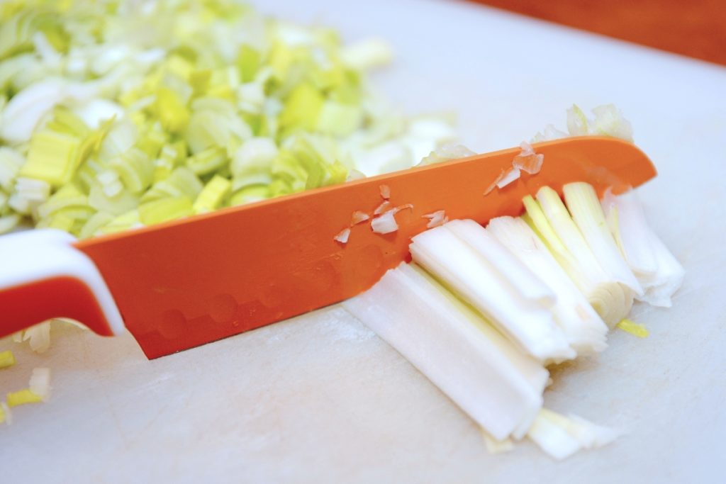 Are Ceramic Knifes Good For Cutting Vegetables?