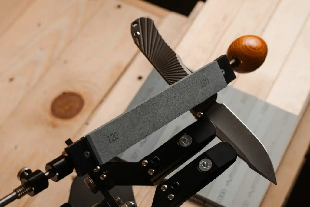 Does Sharpening Remove Metal From A Knife?