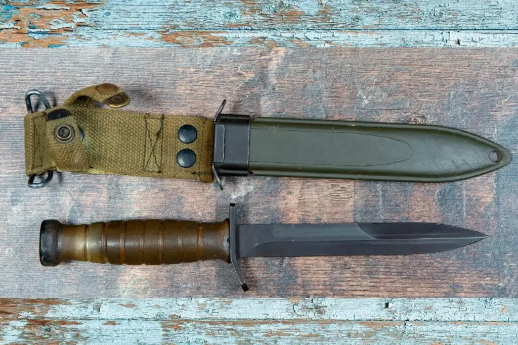 What Knives Does The US Army Use?