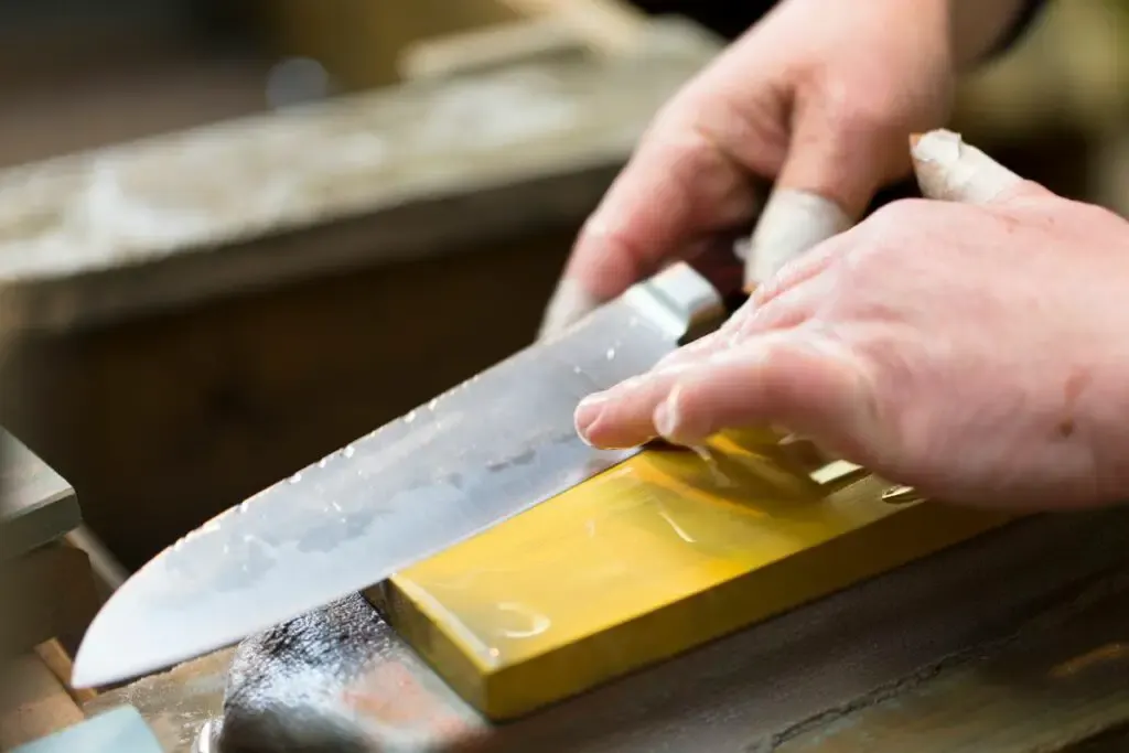 Do Sharpening Stones Need To Be Wet?