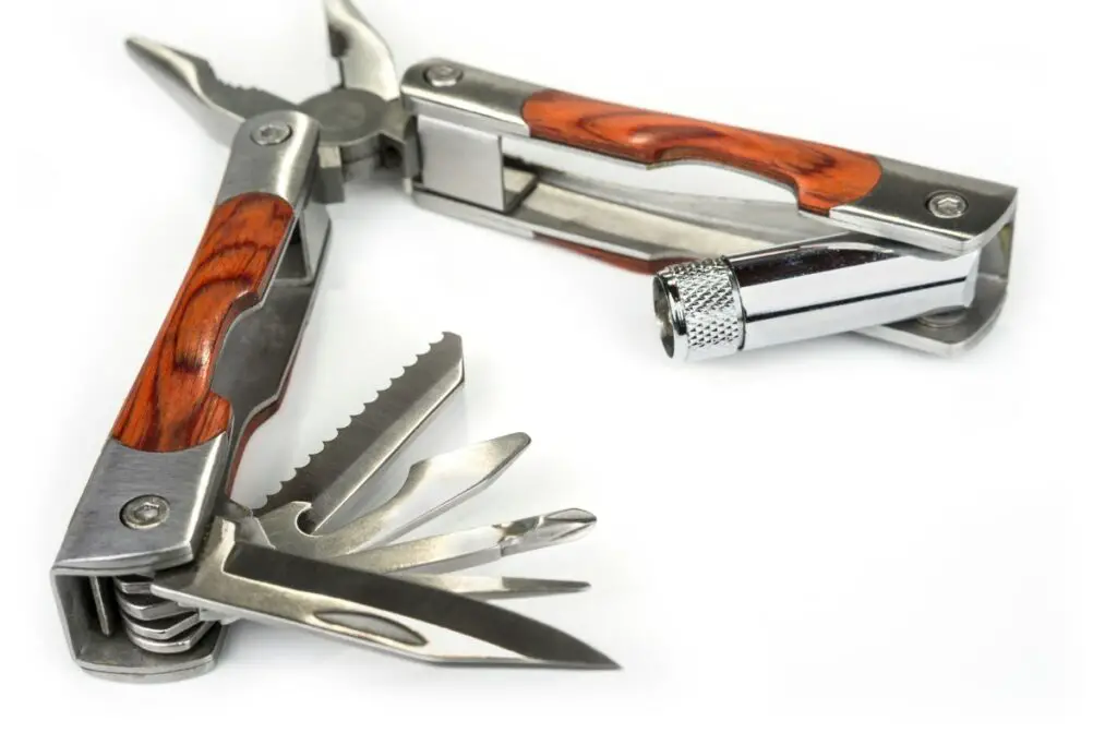 DIY: Fixing A Bent Pocket Knife Clip