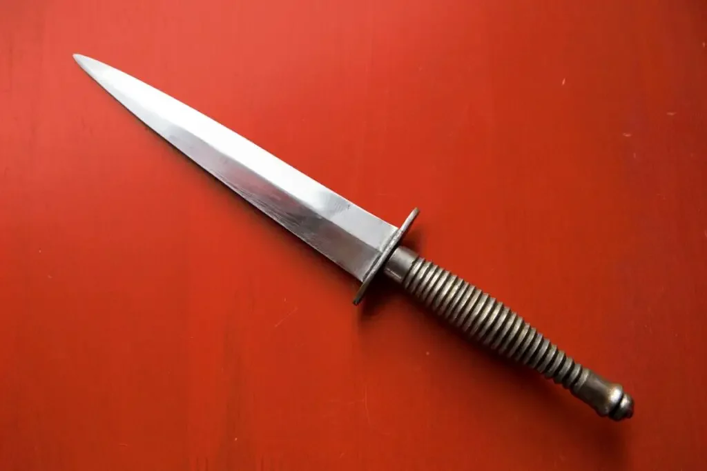 Knife Vs. Dagger Vs. Sword