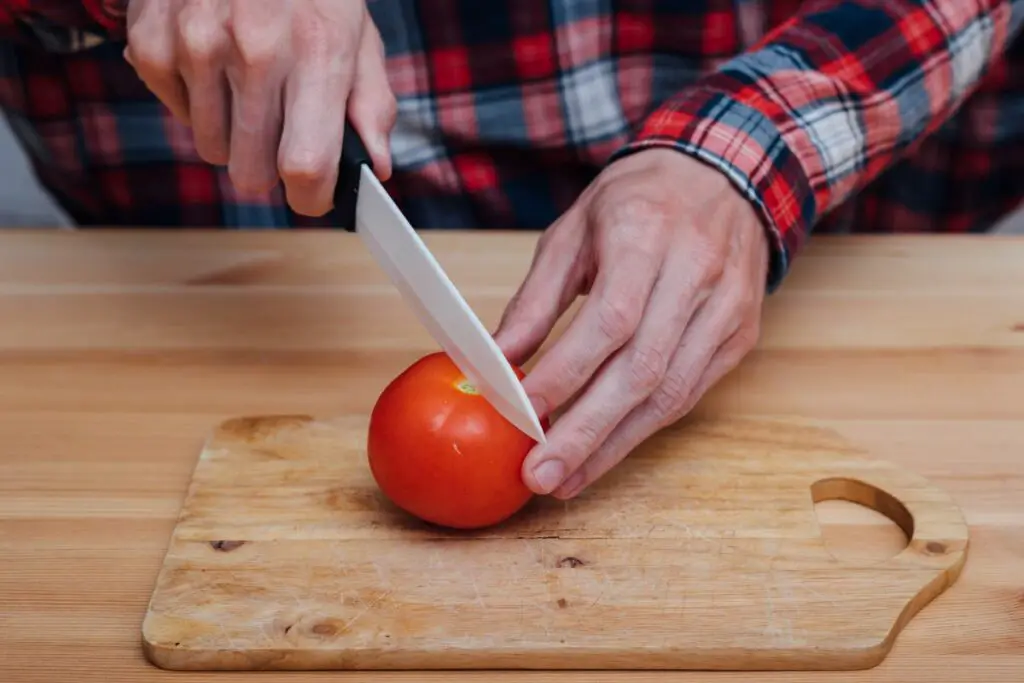 What Should You Not Cut With a Ceramic Knife?