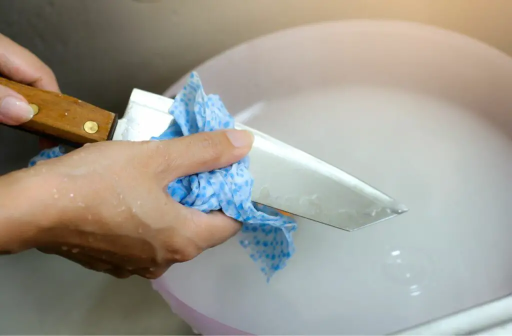 Maintaining A Kitchen Knife