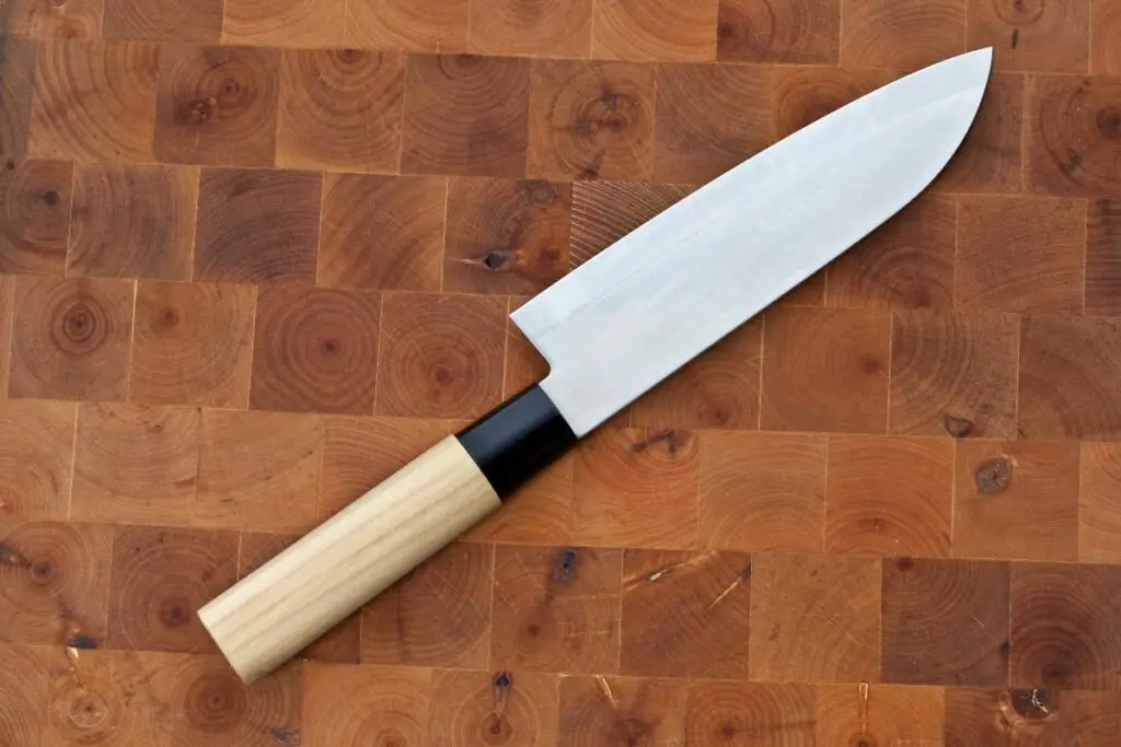 Features To Look Out For In A Santoku Knife